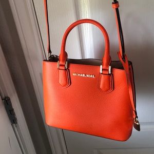 Michael Kors Crossbody 🍊